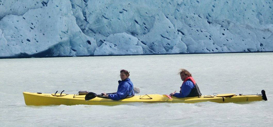 Kayaking resting paddlers RS