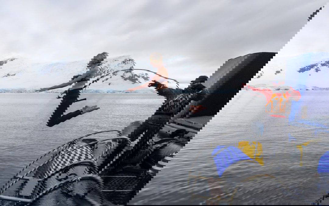 Voyage or Fly to Antarctica